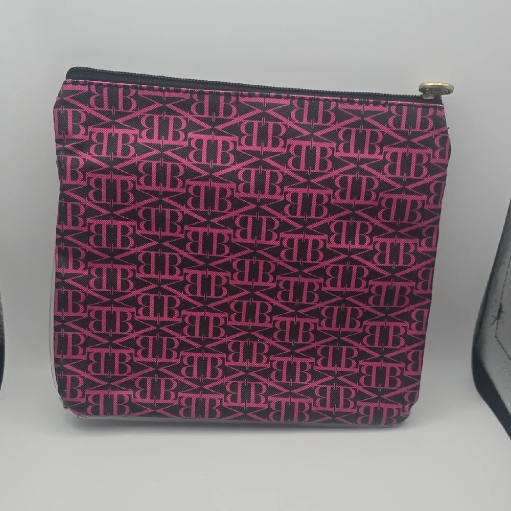 Badgley Mischka Hot Pink & Black Logo Small Cosmetic Bag (EUC)💖🖤💖